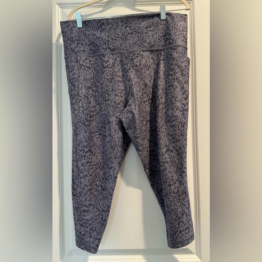 Athleta Gray Patterned Leggings